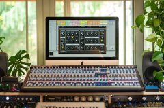 Moog Music Mariana